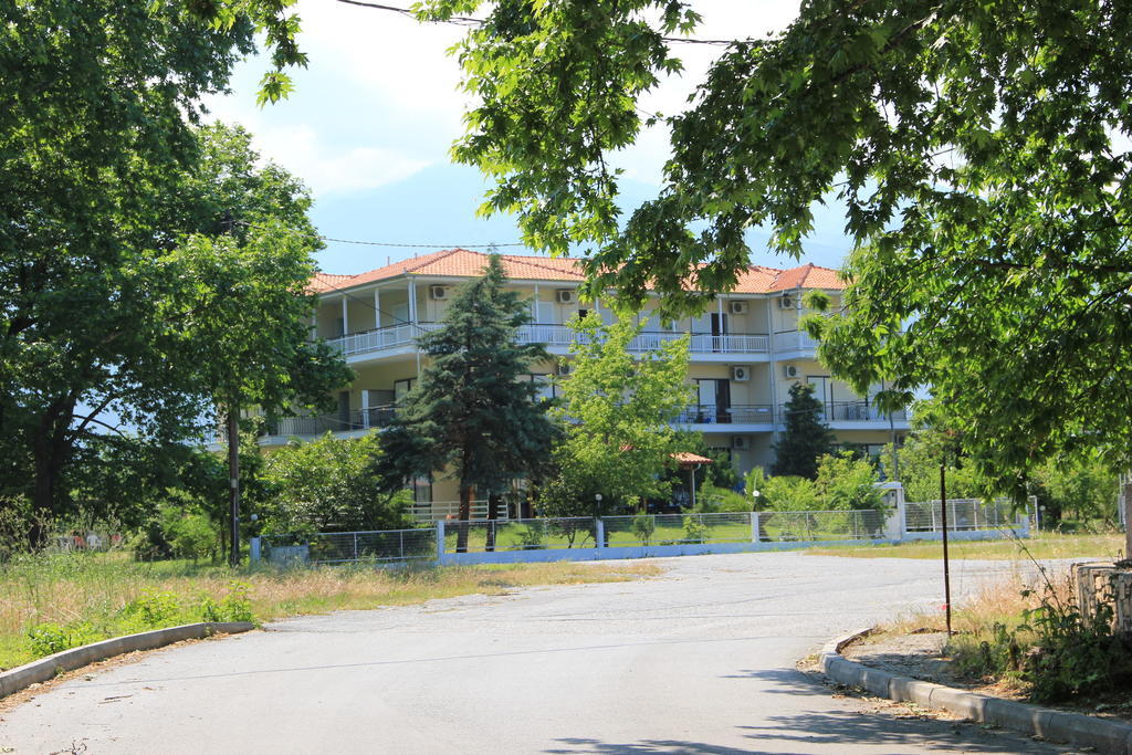 Hotel Geromichalos ปาราเลีย สโกทินิส ภายนอก รูปภาพ